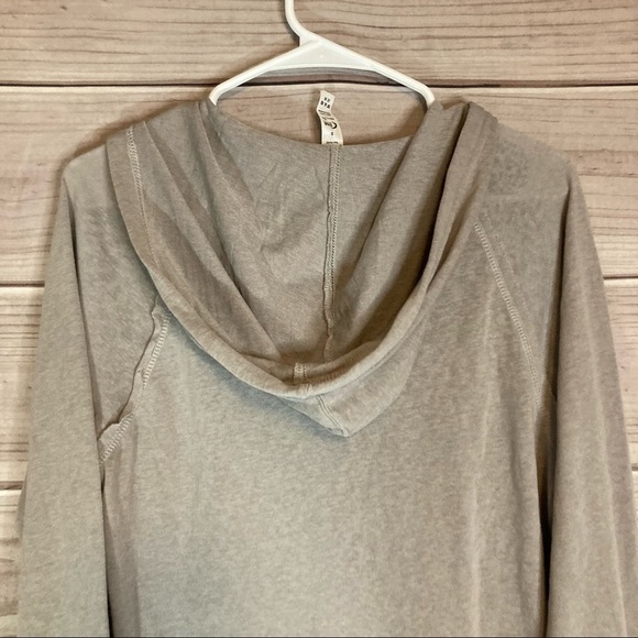 ZYIA Active Gray Light Weight Beach Hoodie - Picture 10 of 12